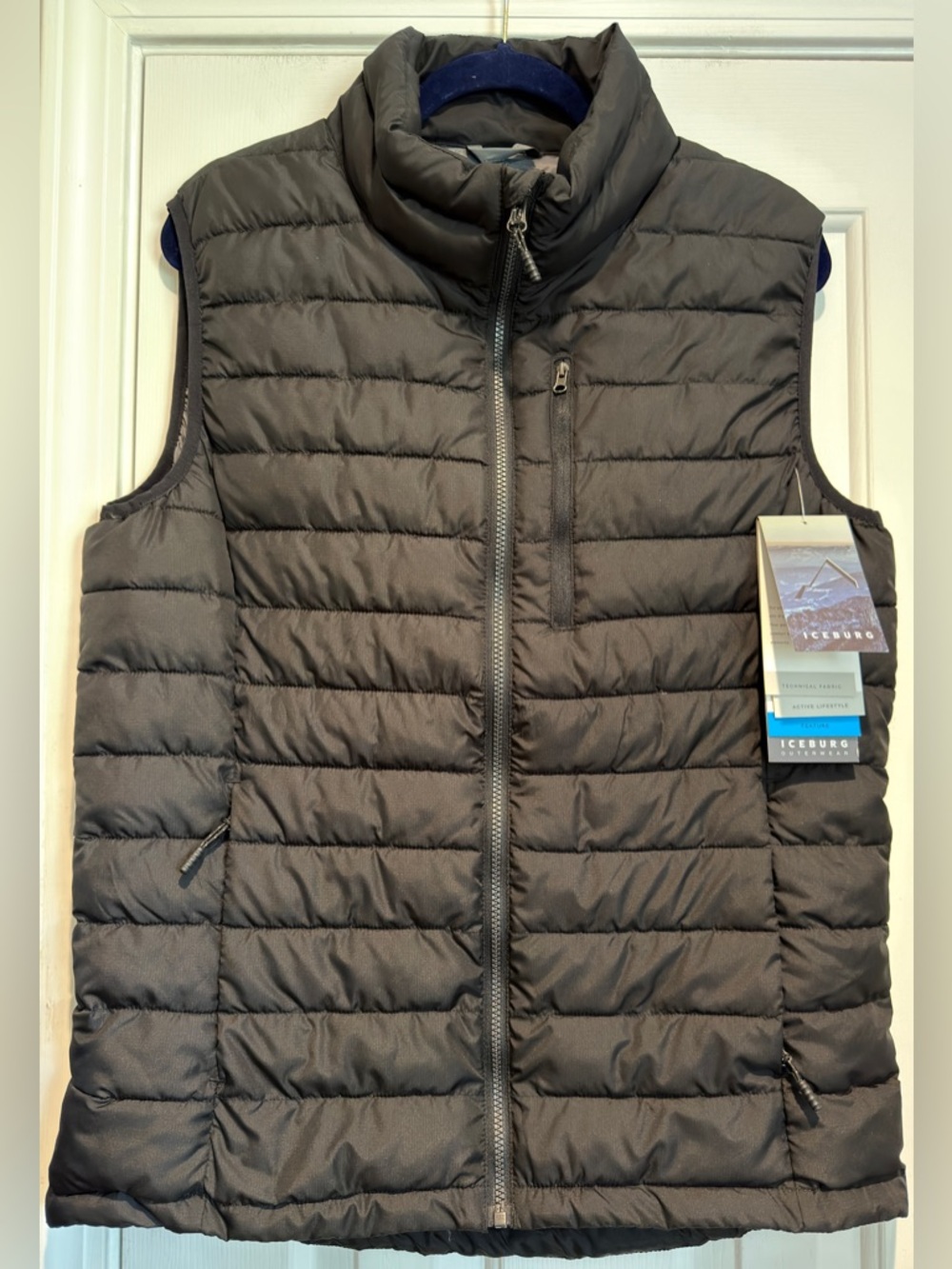 NWT Men's Iceburg Outerwear Insulators Puffer Vest Black Size Small